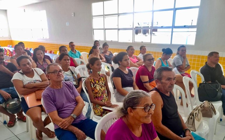 Casal e MPAL realizam ação para cadastro na Tarifa Social e beneficiam 200 famílias em Arapiraca