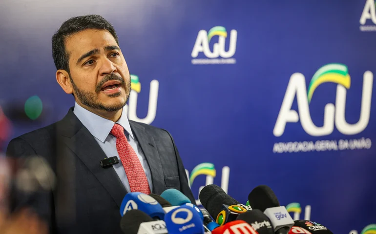 Indicado ao STF, Messias intensifica articulação no Senado: 'Não vou sair daqui nenhum dia'