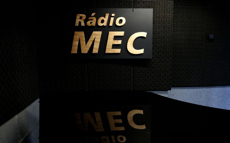 Rádio MEC transmite homenagem ao pianista Luiz de Moura Castro