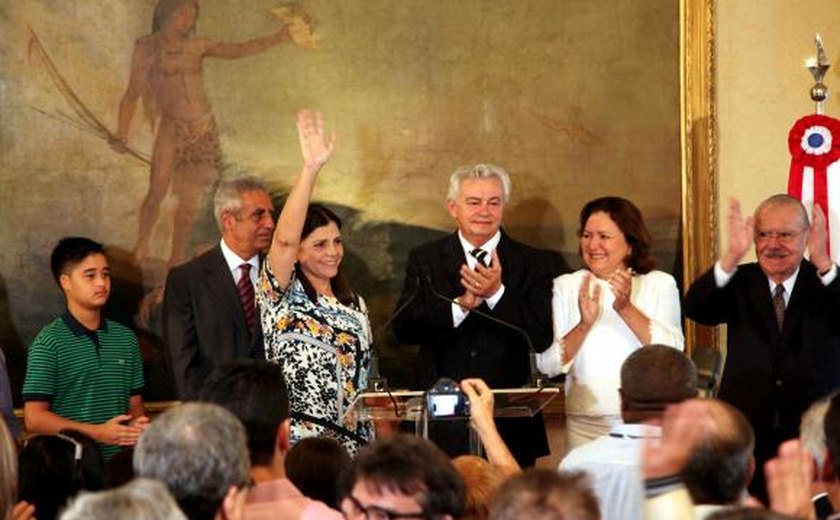 Roseana Sarney renuncia ao governo do Maranhão