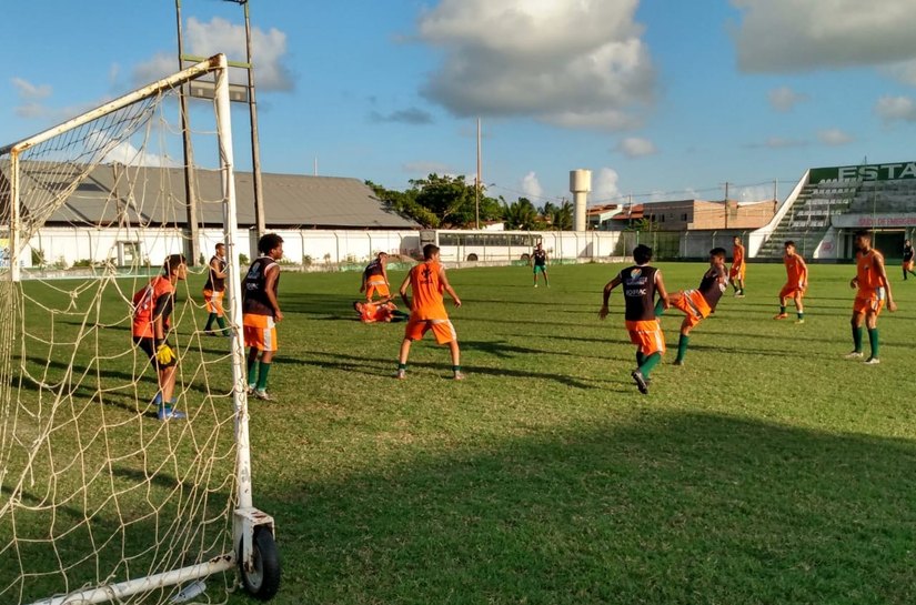 Recreativo do Coruripe Sub-20 marca manhã de sábado no Gerson Amaral