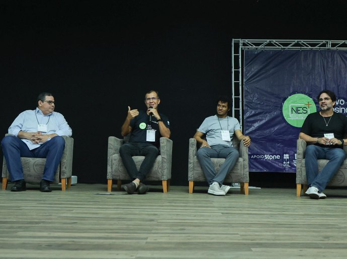 Estudantes da rede estadual participam de encontro sobre oportunidades de carreira nas ciências exatas