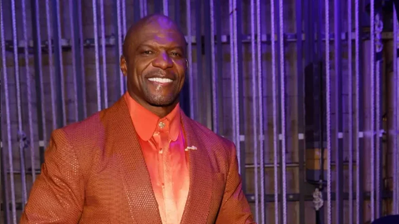 Em SP, Terry Crews se derrete pela comida brasileira e diz que é 'filho do Brasil'