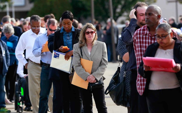 Taxa de desemprego nos EUA cai a 4,2% em agosto e avanço salarial fica acima do esperado