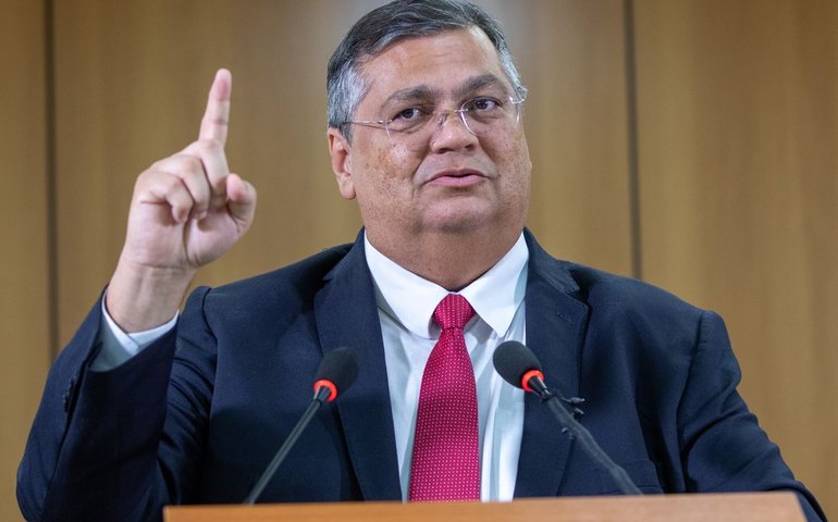 Flávio Dino mantém suspensos os pagamentos de emendas parlamentares