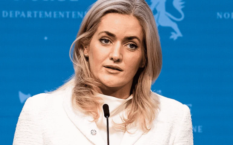 Noruega analisa construir cerca na fronteira com a Rússia, diz ministra