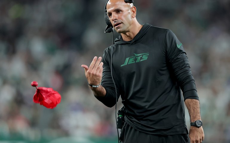 NFL: New York Jets demite treinador, que é escoltado para fora das instalações da equipe por seguranças