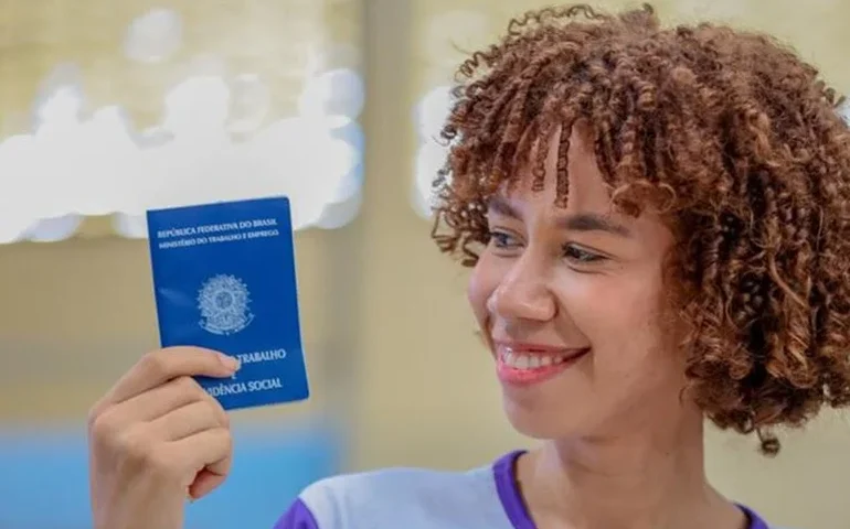 Brasil tem menor desemprego da série histórica para o trimestre encerrado em abril