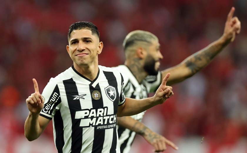 Botafogo vence Portuguesa e estreia com vitória no Carioca