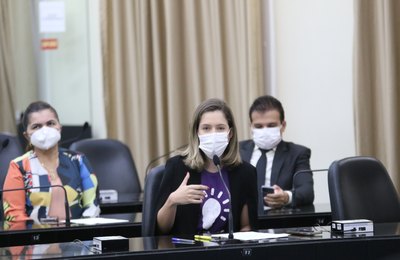 Deputada Cibele Moura faz indicação para construção de creche em Capela