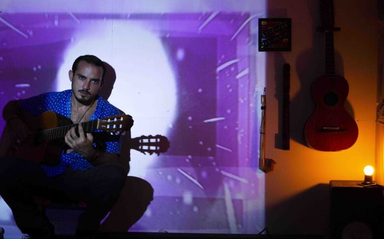 Sarau em Casa Com Vida recebe João Gurgel nesta terça (14/12)