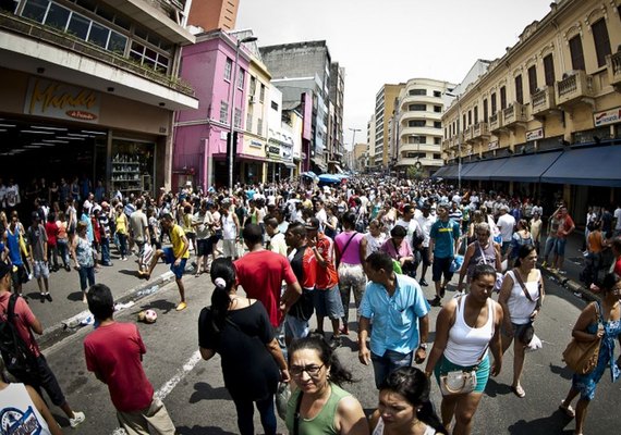 Consumo nos lares brasileiros cresce 4,4% em novembro ante novembro de 2023, diz Abras