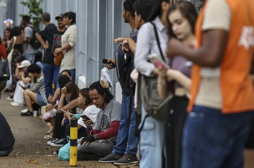 Prazo para pagar taxa de inscrição do Enem 2025 vai até sexta-feira