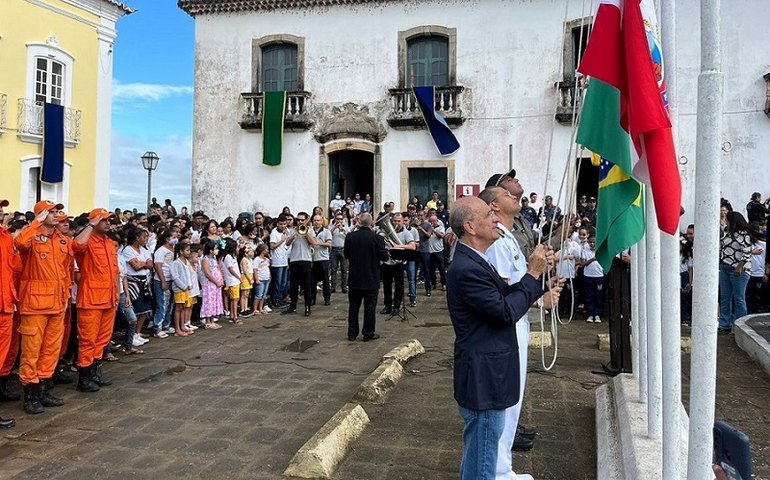 Solenidades cívicas abrem Semana da Pátria em Penedo
