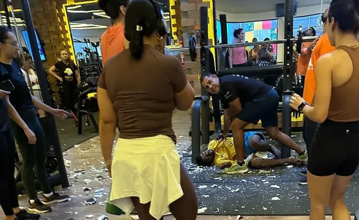 Buraco se formou no telhado após queda em academia no bairro Eldorado