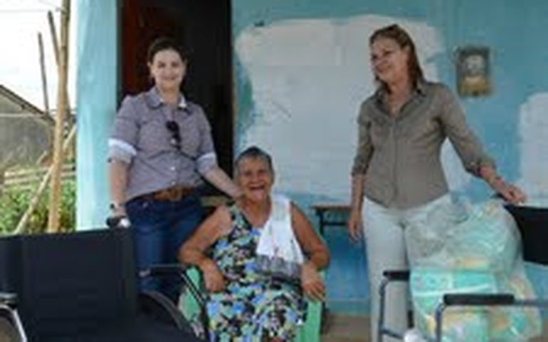 Prefeitura da Barra de Santo Antônio realiza entrega de cadeiras de rodas
