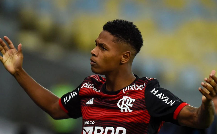 Flamengo vende Matheus França para o Crystal Palace; veja detalhes