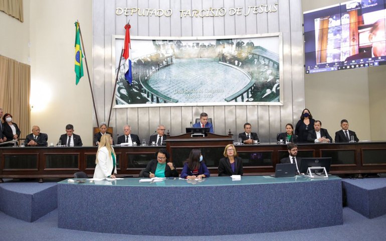 Assembléia irá homenagear mulheres e debater combate à violência de gênero