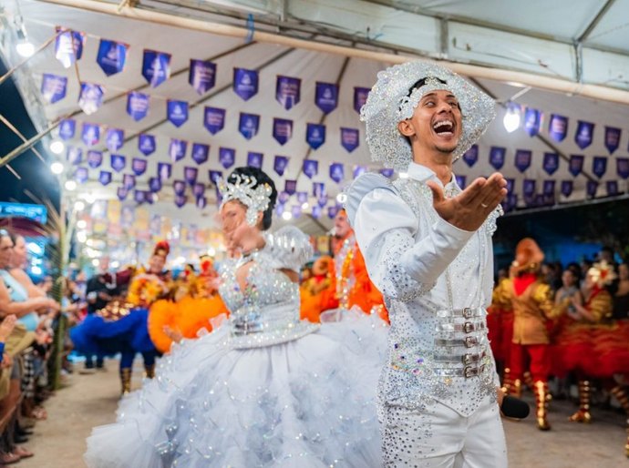 Tradição junina movimenta Planalto e Nova Esperança em mais uma noite de festa