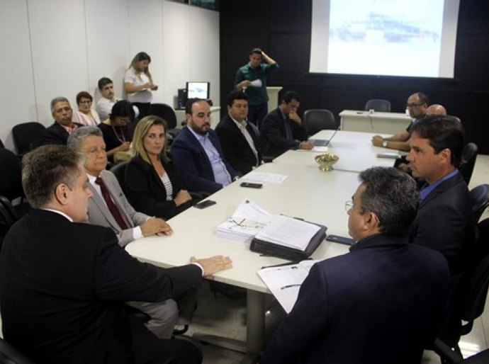 Detran coordena reunião para intensificar fiscalização de transporte escolar