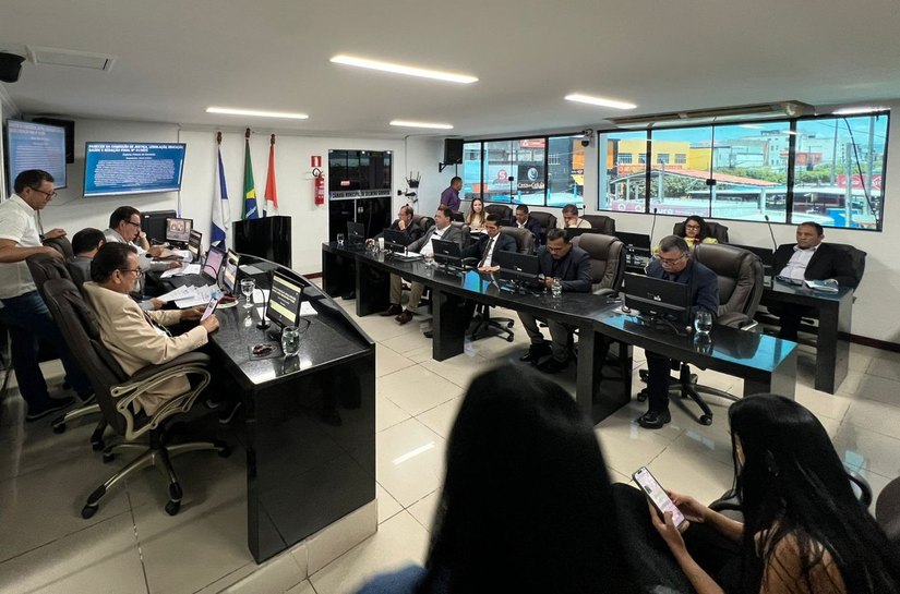 Servidores da Educação de Delmiro comemoram ação da Câmara com aprovação do reajuste de 12% de forma antecipada