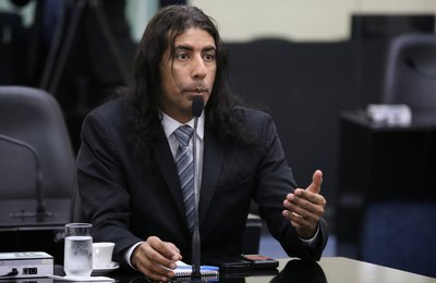 Lobão cobra funcionamento de banheiros públicos no Centro de Maceió 