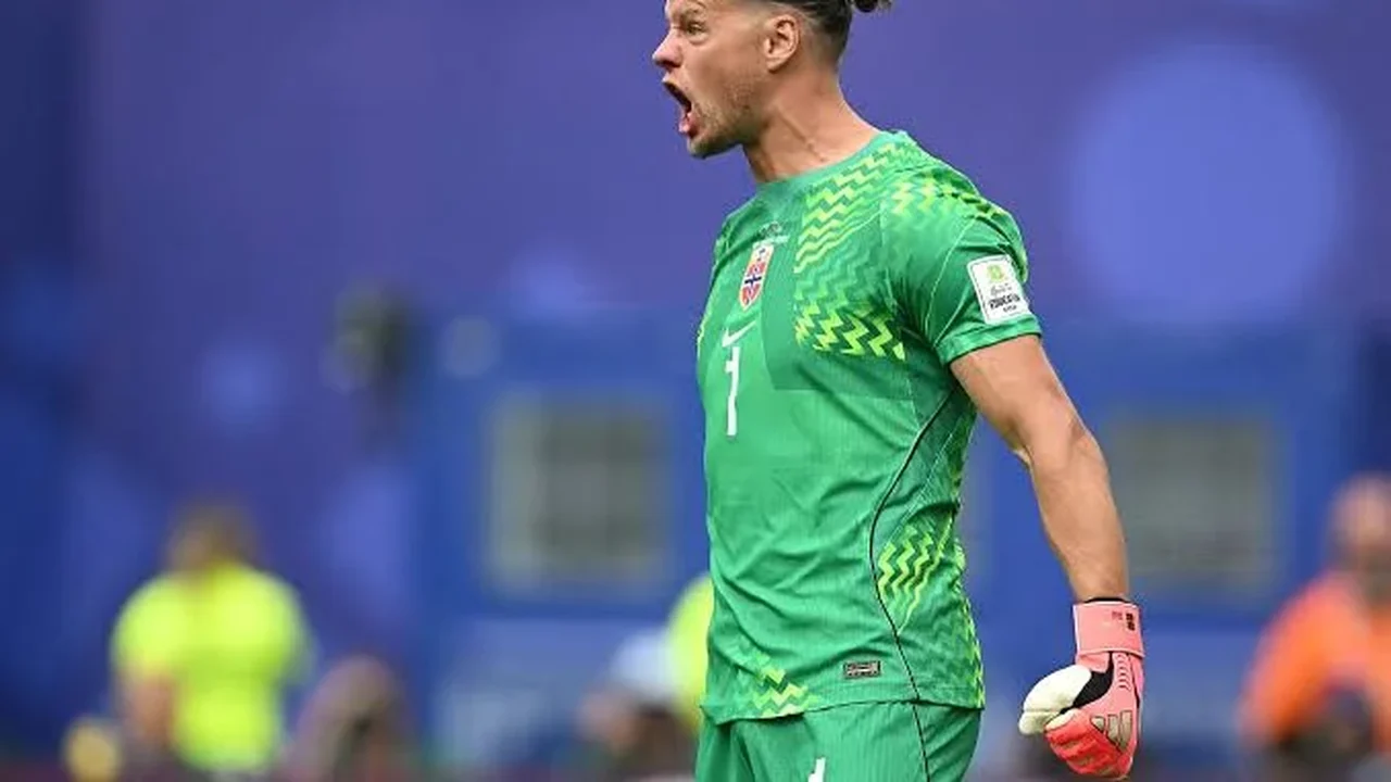 Algoz do Brasil na Copa, goleiro Nyland acerta retorno ao RB Leipzig