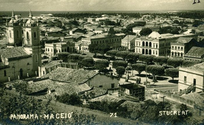 Praça Floriano Peixoto Praça Floriano Peixoto
