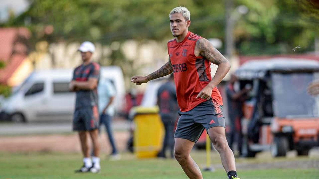 Pedro, Hugo Souza e Vitinho reforçam o Flamengo diante do Resende