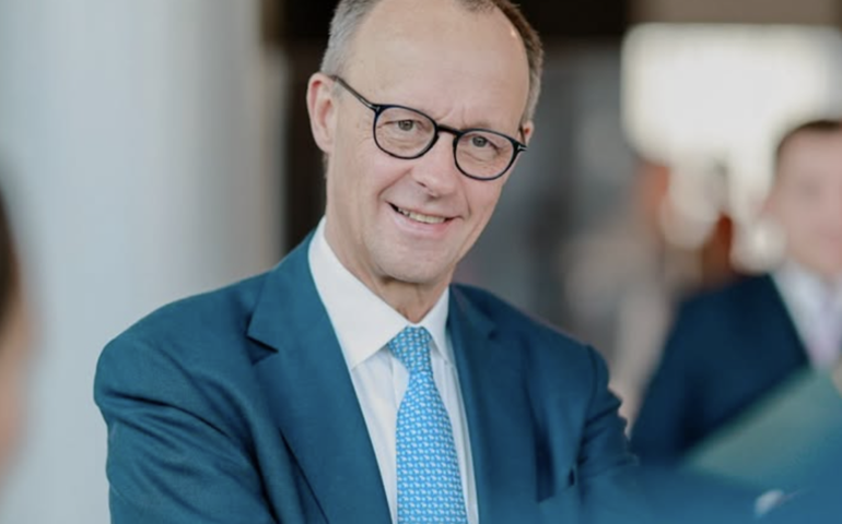 Merz destaca união da Europa e defesa em 1ª viagem como chanceler alemão a Paris