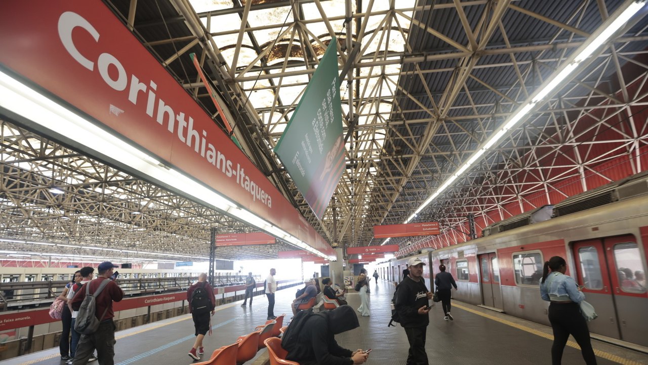 Trabalhadores da CPTM realizam assembleia sobre continuidade da greve