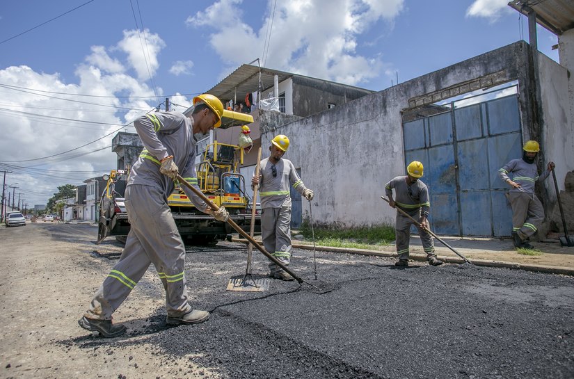 Pavimentação asfáltica beneficia vias do Tabuleito do Martins