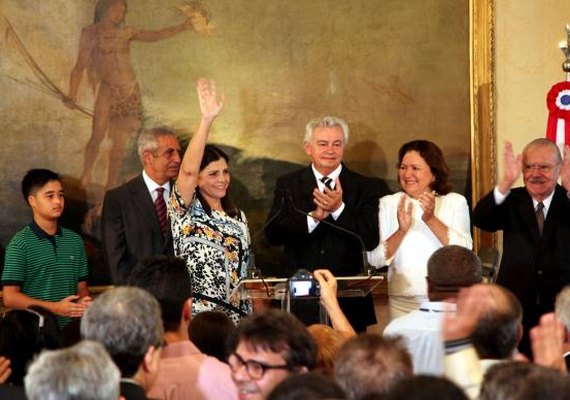 Roseana Sarney renuncia ao governo do Maranhão