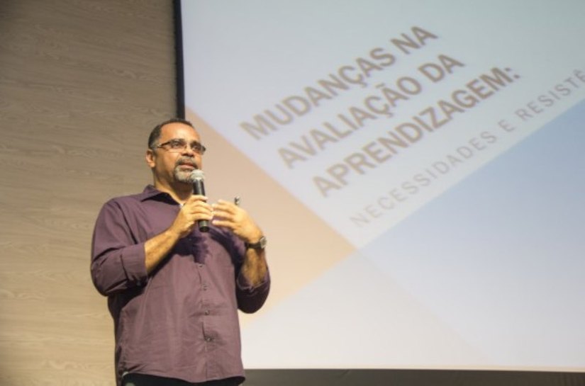 Especialista em educação estará em Maceió apresentando palestras