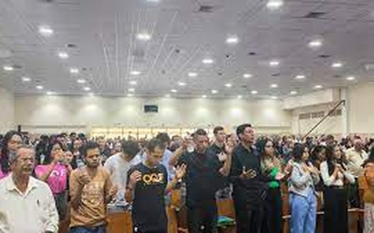 Em meio a recorde de endividados, Igreja Universal lança 'clamor pelos inadimplentes'