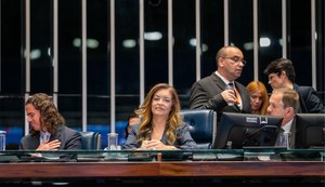 Dra. Eudócia durante sessão / Foto: Foto: reprodução/assessoria