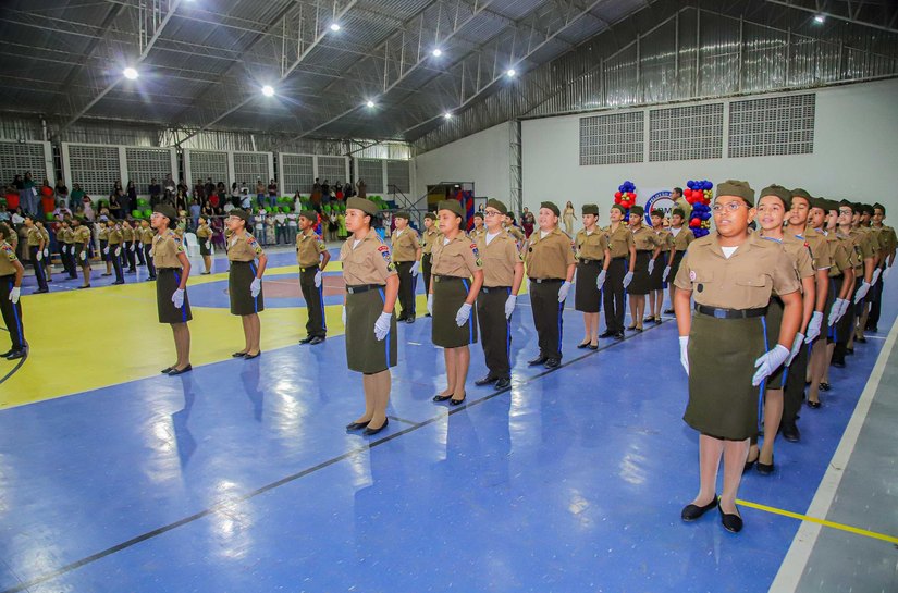 Pelotão Mirim forma quase 90 meninos e meninas em Arapiraca