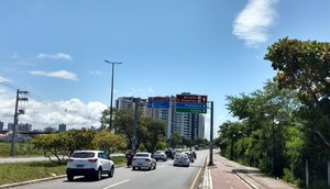 tempo parcialmente nublado em Sergipe