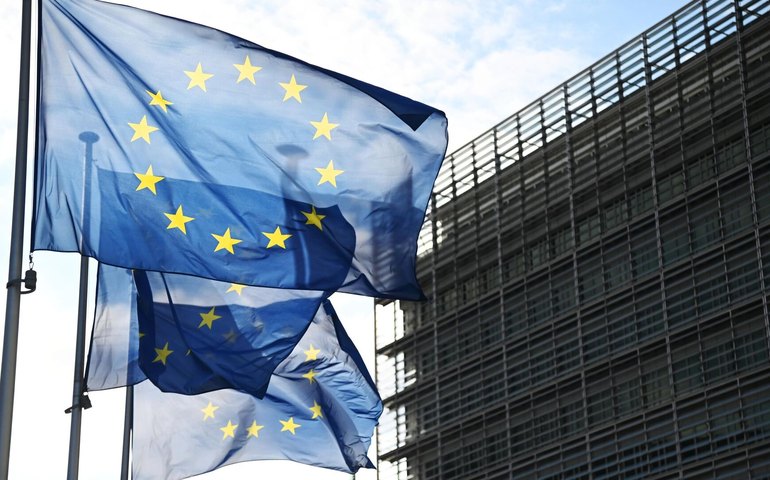 União Europeia busca reafirmar protagonismo global diante de Trump, aponta mídia