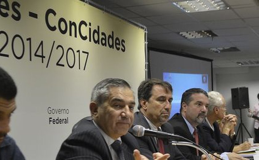 &#8216;Derrota não nos abate&#8217;, diz ministro sobre rejeição de decreto presidencial