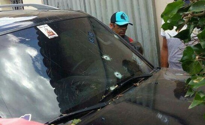 Veículo de Boiadeiro atingido por tiros - Foto: Divulgação