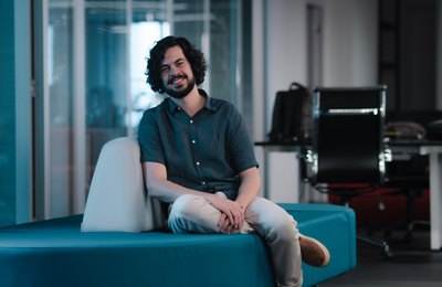 Carteira digital avança como infraestrutura de receita e relacionamento, apontam especialistas da Finaya