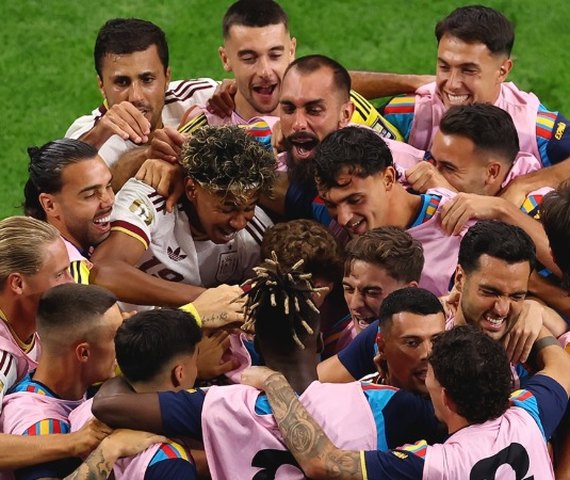 Finalista da Copa masculina, Espanha pode unificar títulos mundiais