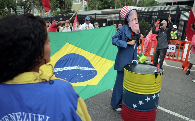 Análise: ações arbitrárias corroem a imagem dos EUA no Brasil e põem em risco a direita nas eleições
