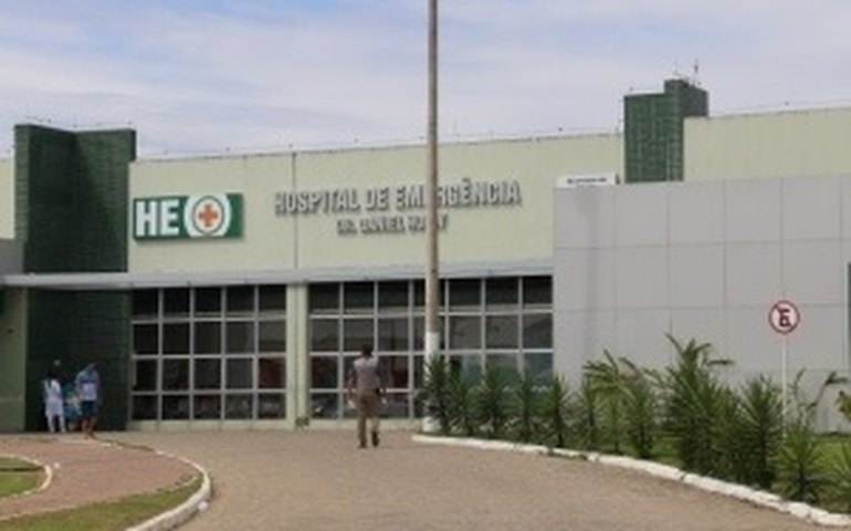 Trabalhadores do Hospital do Agreste em Arapiraca protestam por mais segurança