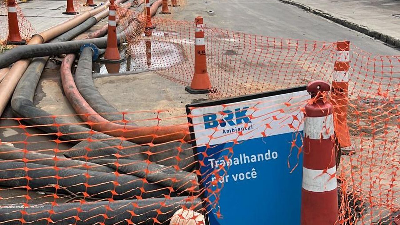 Obras da BRK prejudicam moradores e comerciantes da Jatiúca