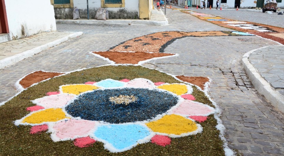 Exposição de tapetes de Corpus Christi ocupam dez ruas em São Cristóvão