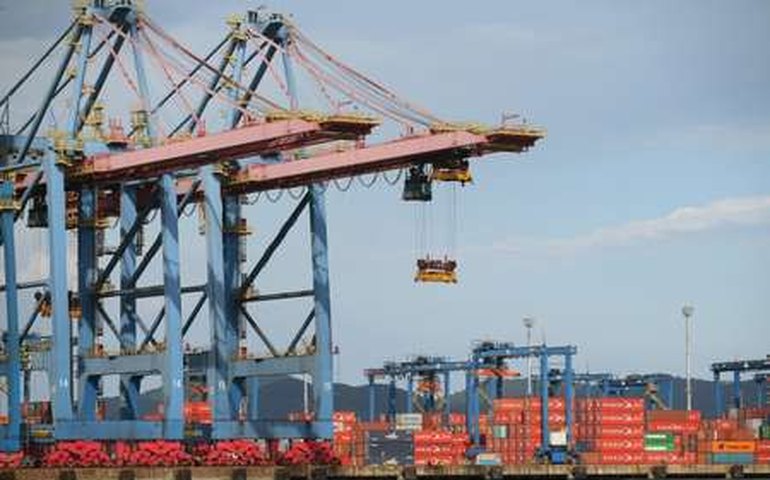 Acesso ao Porto de Santos (SP) flui normalmente neste sábado, informa SPA