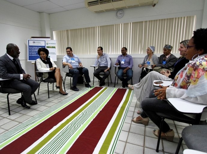 Gestores públicos debatem implementação da Incubadoras Afro