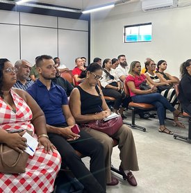 Prefeitura de Maceió promove curso de boas práticas para ambulantes da Praça da Faculdade